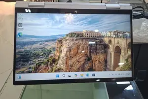 New Laptop HP Envy X360 8GB Intel Core I5 SSD 512GB