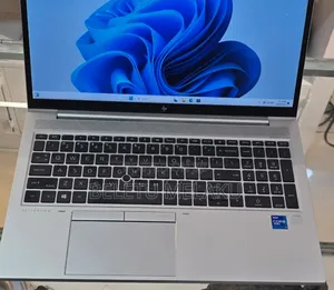 New Laptop HP EliteBook 850 G8 16GB Intel Core I7 SSD 512GB