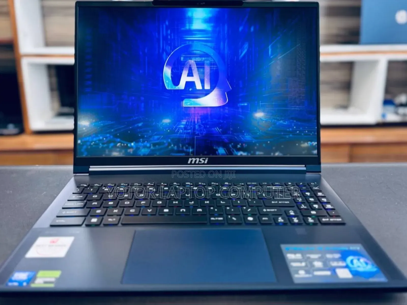 New Laptop MSI Prestige 16 AI Studio 32GB Intel Core Ultra 9 SSD 1.5T