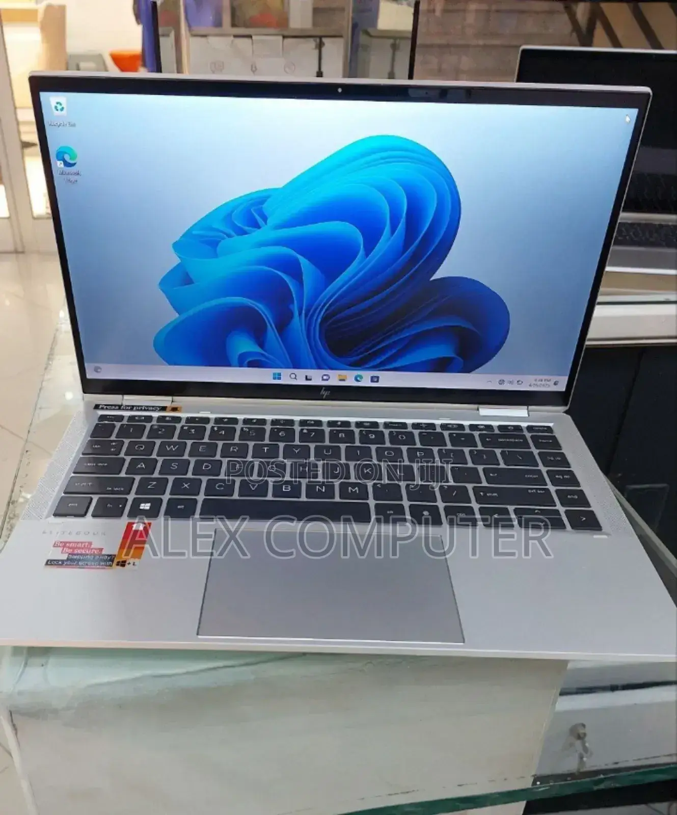 New Laptop HP EliteBook X360 1040 G7 16GB Intel Core I7 SSD 512GB