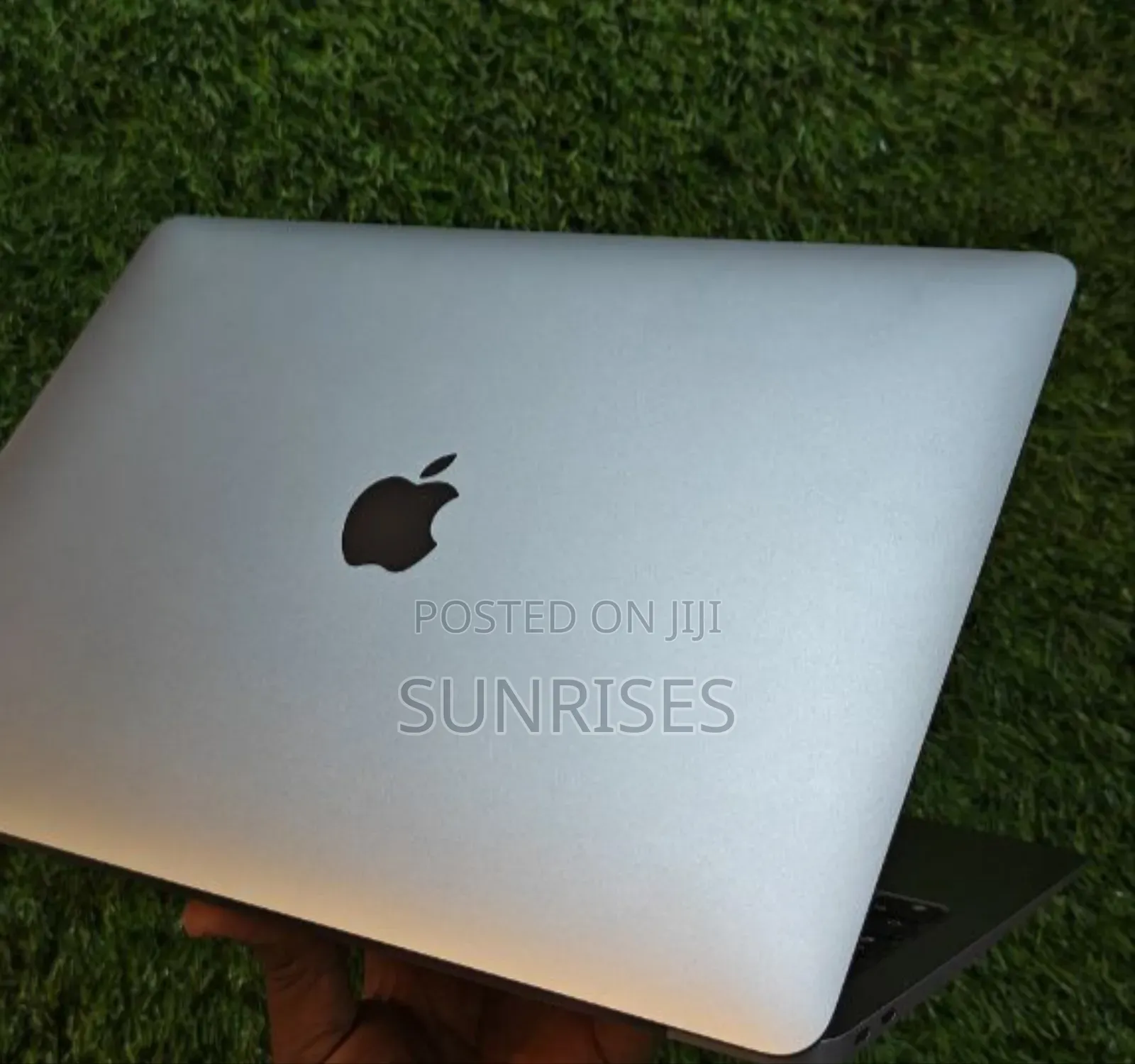 New Laptop Apple MacBook Air 2020 M1 8GB Apple M1 SSD 256GB