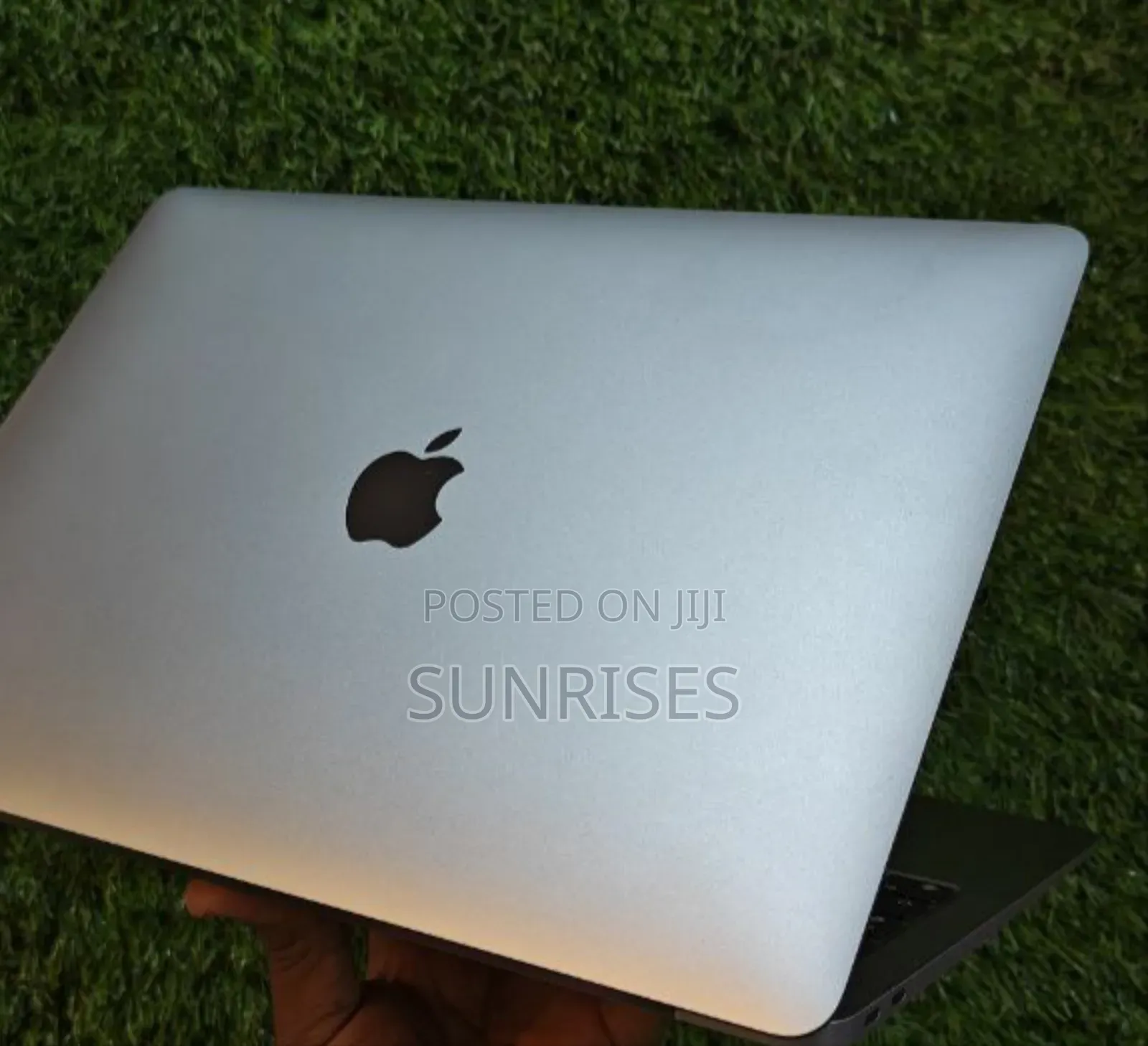 New Laptop Apple MacBook Air 2020 M1 8GB Apple M1 SSD 256GB