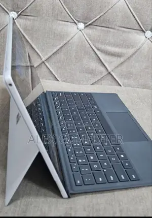 New Laptop Microsoft Surface Pro 7 16GB Intel Core I7 SSD 256GB