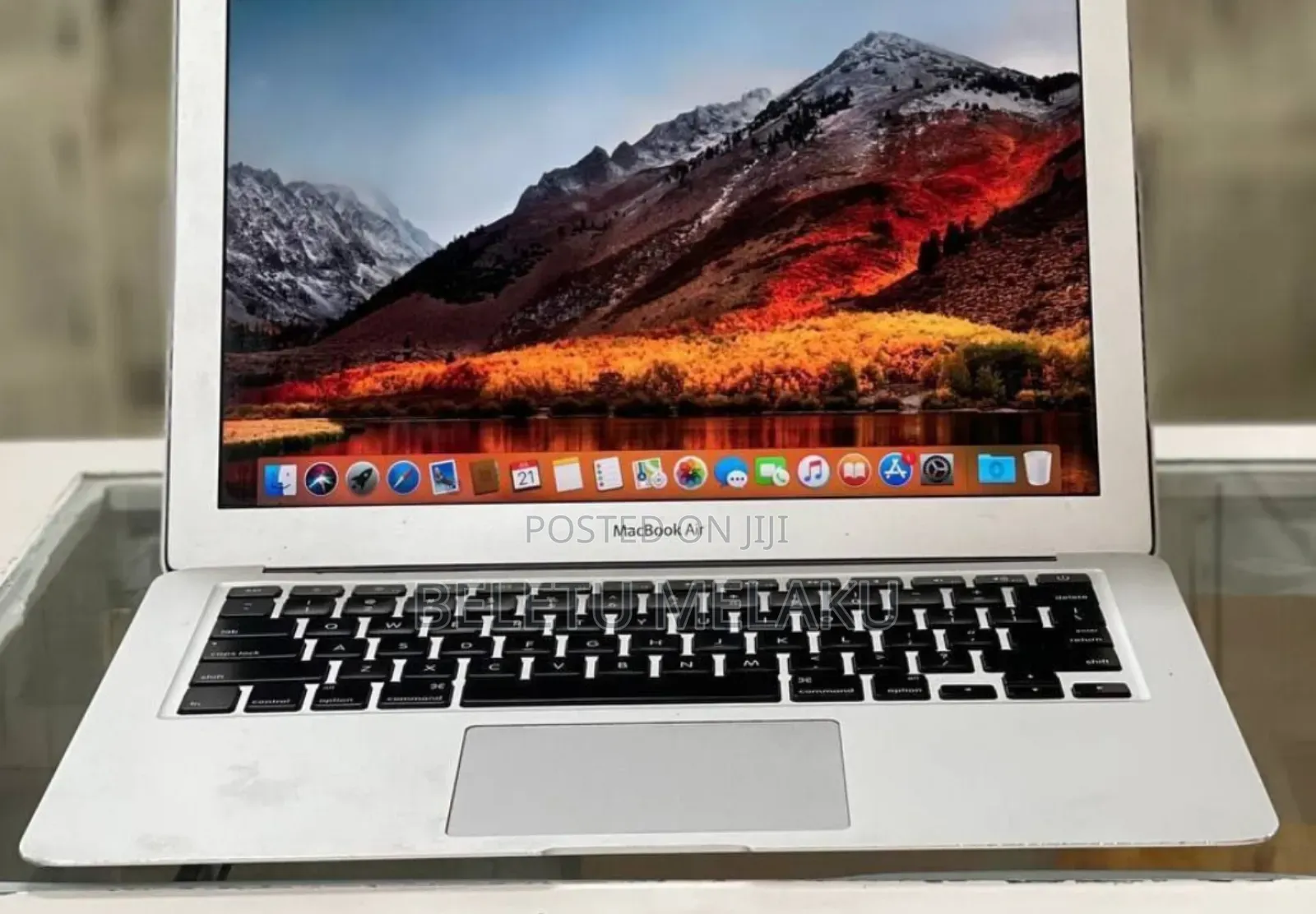 New Laptop Apple MacBook Air 2017 8GB Intel Core I7 SSD 256GB