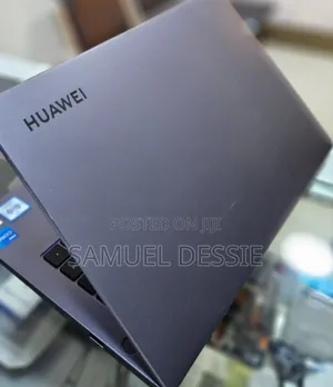 New Laptop Huawei Matebook D 15 8GB Intel Core I5 SSD 512GB