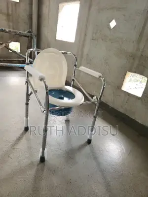 Commode Chair吧或poty Chair Medical Commode Chair瓶口commode New
