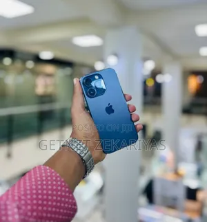 Photo - New Apple iPhone 15 Pro 128 GB Blue