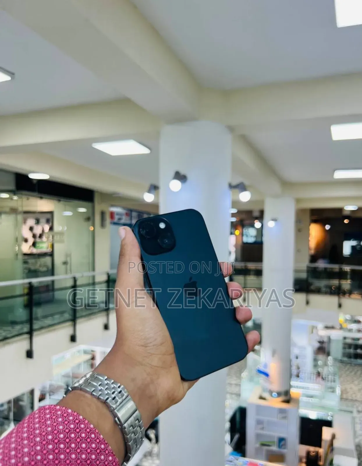 New Apple iPhone 15 256 GB Black