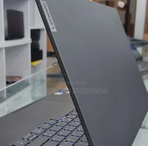 New Laptop Lenovo Ideapad 3 16GB Intel Core I7 SSD 512GB