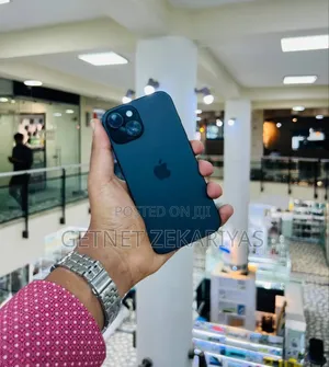 New Apple iPhone 15 256 GB Black