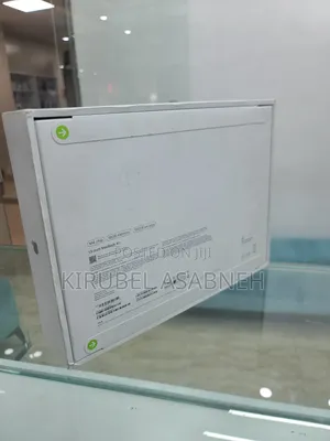 New Laptop Apple MacBook Air 2025 M4 13-Inch 16GB Apple M4 SSD 512GB