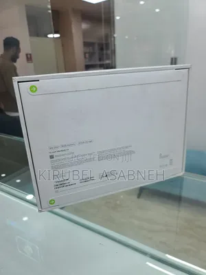 New Laptop Apple MacBook Air 2025 M4 13-Inch 16GB Apple M4 SSD 512GB