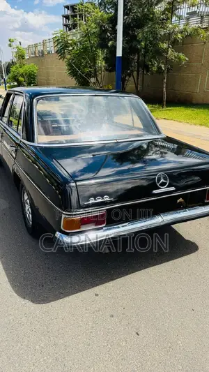 Mercedes-Benz E200 1971 Black