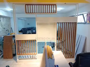 Photo - Wall Partition