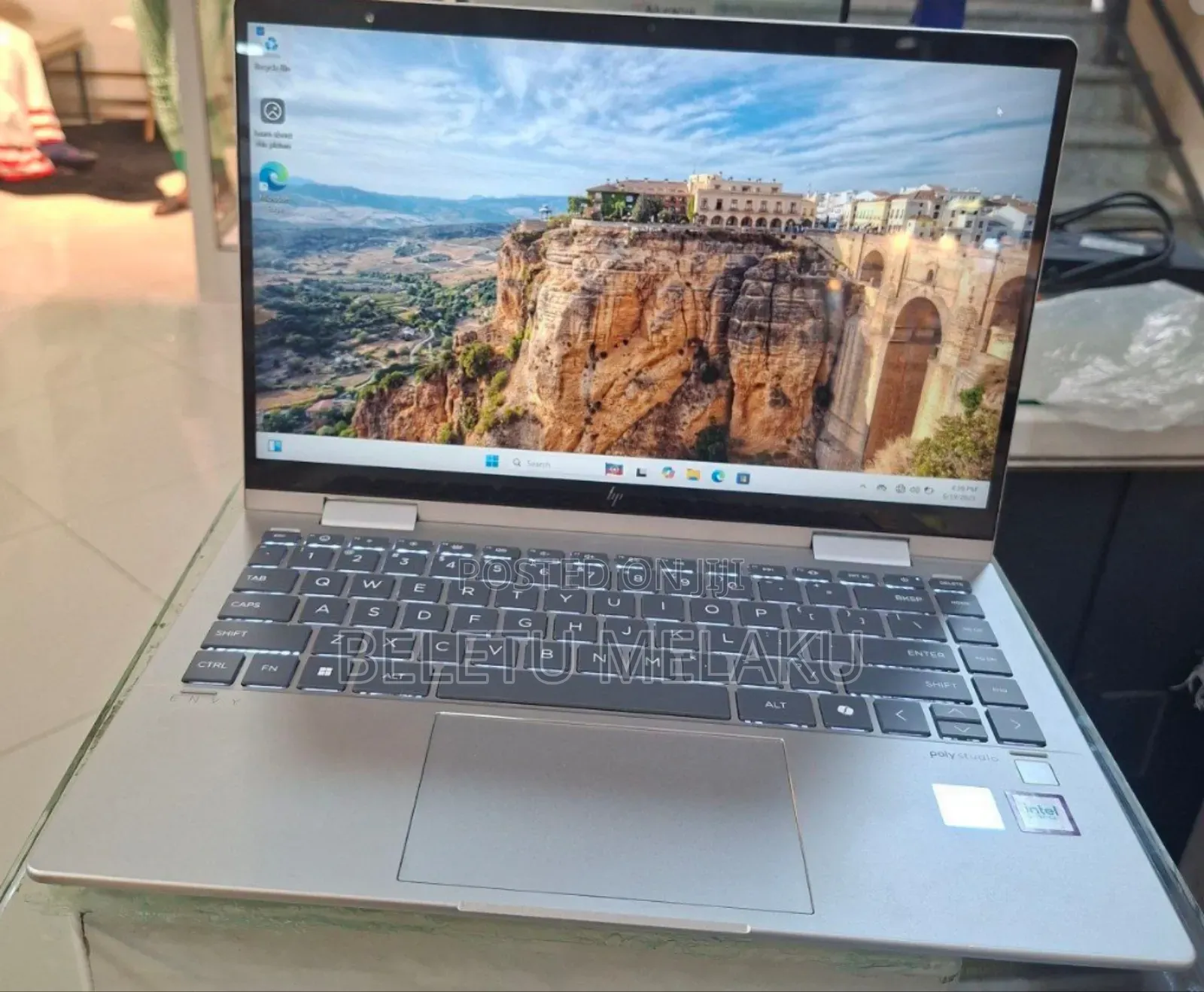 New Laptop HP Envy X360 8GB Intel Core I5 SSD 512GB