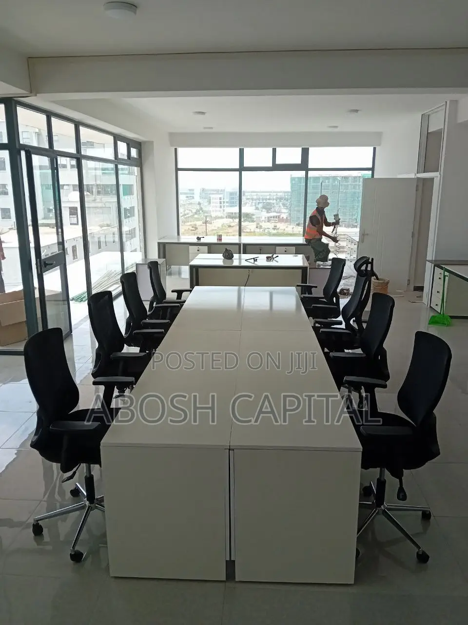 8 in 1 Workstation Table [ 8 ሰው የሚይዝ የጋራ ስራ መስሪያ ጠረጴዛ]