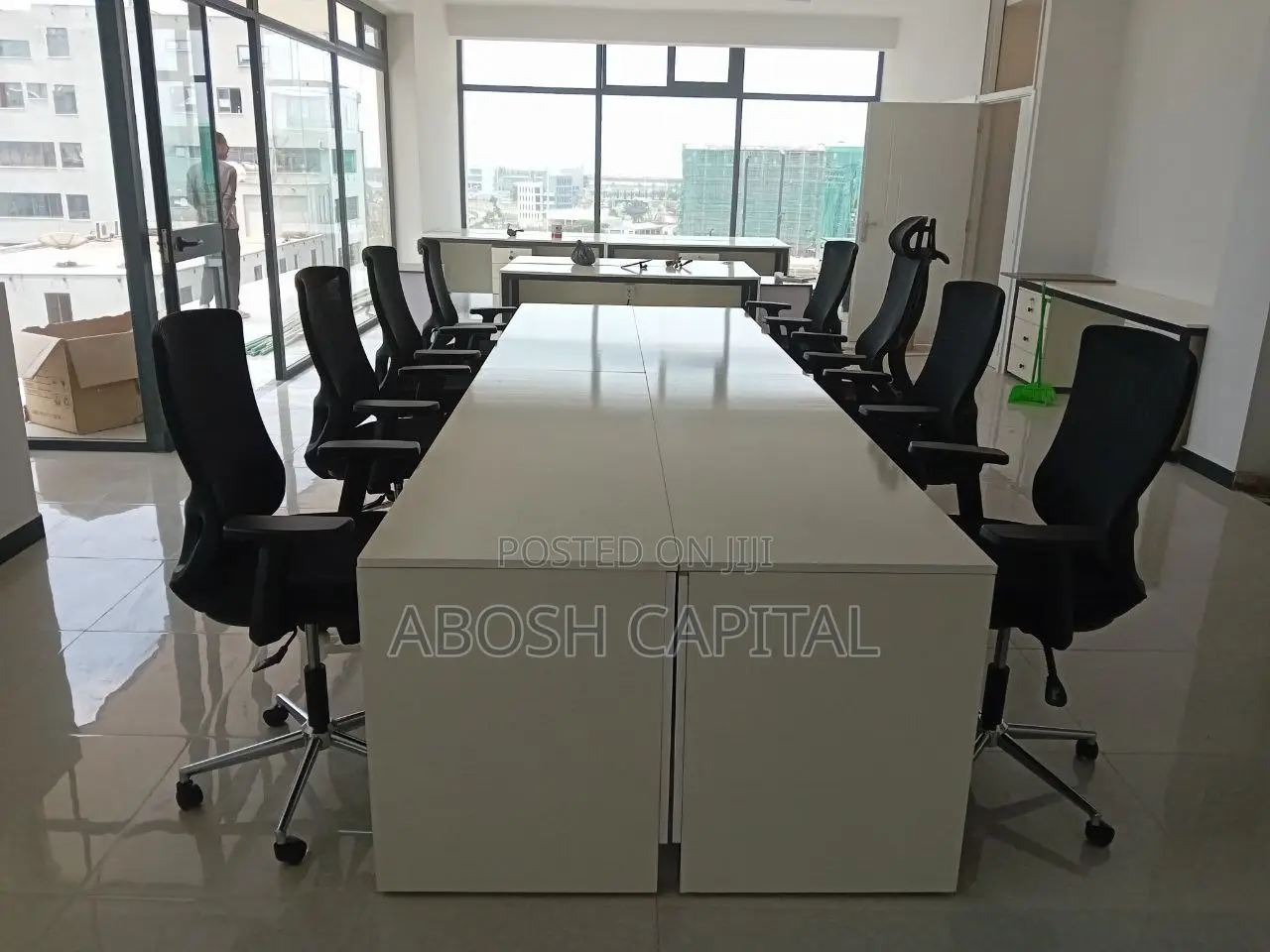 8 in 1 Workstation Table [ 8 ሰው የሚይዝ የጋራ ስራ መስሪያ ጠረጴዛ]