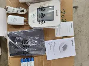 Photo - Digital Blood Pressuer Monitor以及digital Blood Pressuer