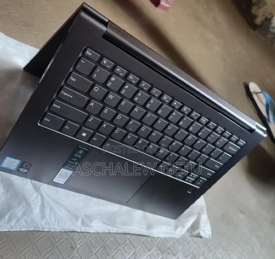 New Laptop Lenovo Yoga 7i 16GB Intel Core I7 SSD 512GB