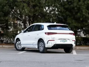 New BYD E2 43 kWh 94 hp FWD 2025 White