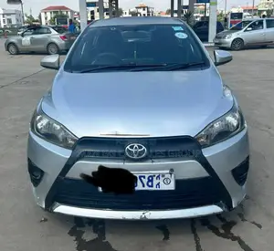 Photo - Toyota Yaris 2014 Silver