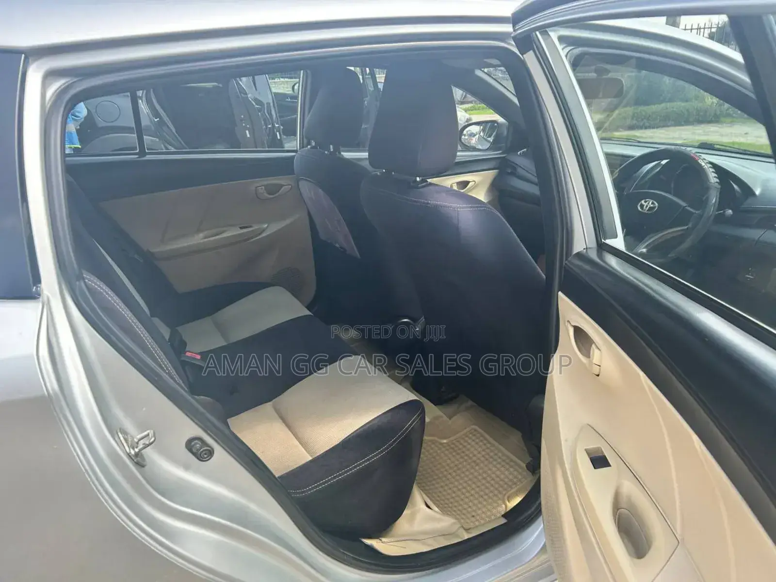 Toyota Yaris 2014 Silver