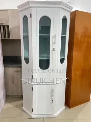 Photo - Corner (ኮርነር)