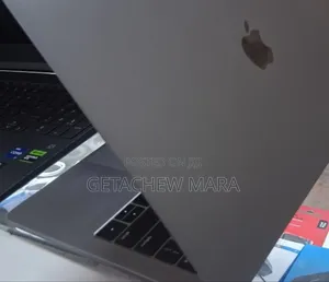 New Laptop Apple MacBook Pro M1 16GB Intel Core I5 SSD 256GB