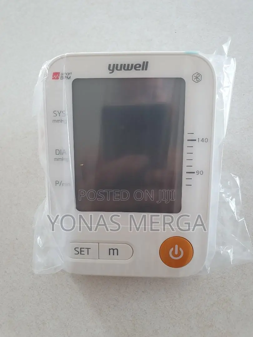 Blood Pressure Deviceن沖bpm~ص Has a Large Illuminated Display