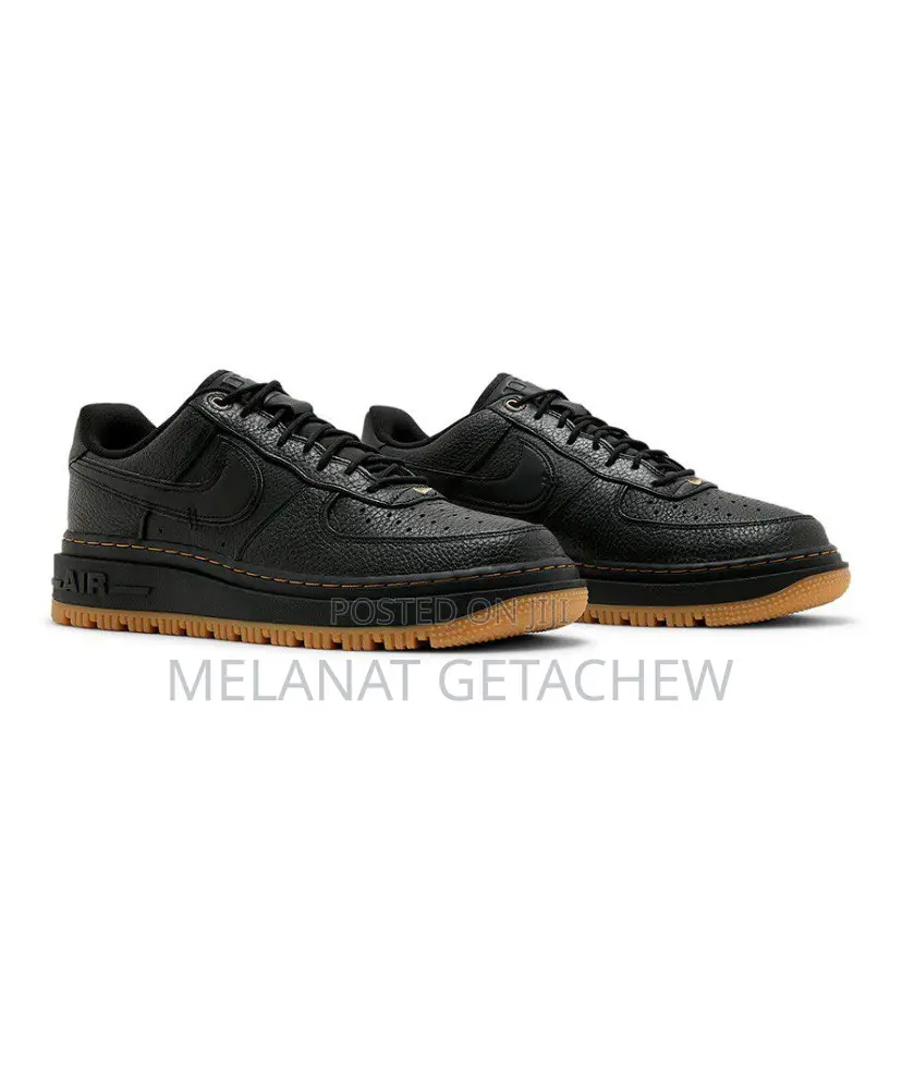 Nike Air Force 1 Luxe