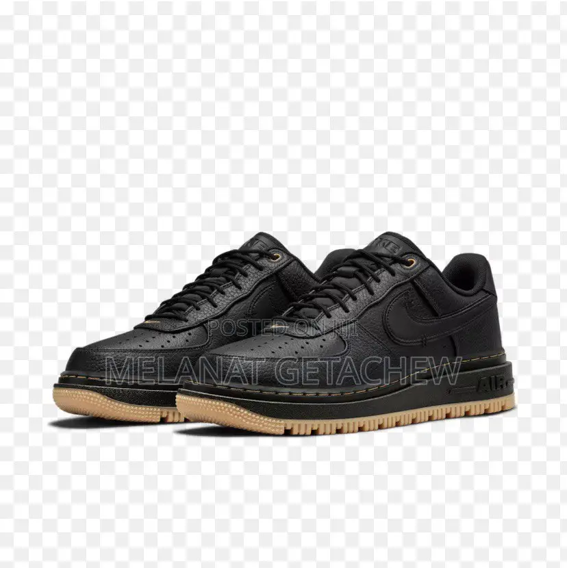 Nike Air Force 1 Luxe