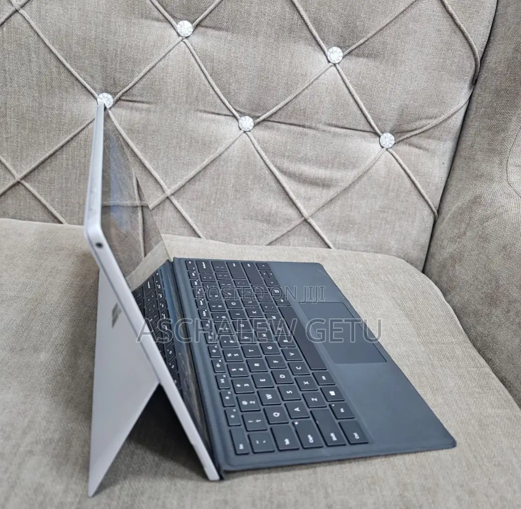 New Laptop Microsoft Surface 16GB Intel Core I7 SSD 256GB