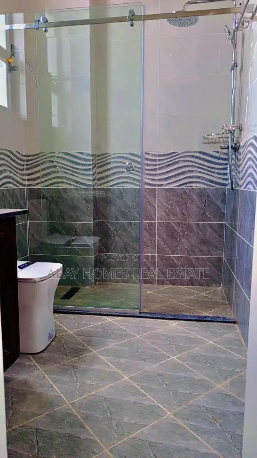 4bdrm Apartment in Zequwala, Bole for sale