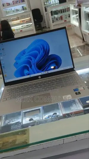 New Laptop HP Pavilion 15 16GB Intel Core I5 SSD 1T