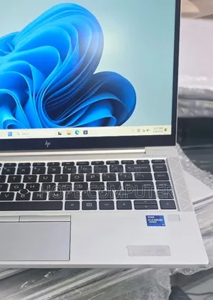 New Laptop HP EliteBook 840 G8 16GB Intel Core I7 SSD 512GB