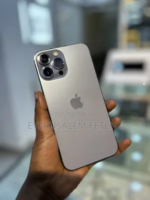 Photo - Apple iPhone 13 Pro Max 256 GB Blue