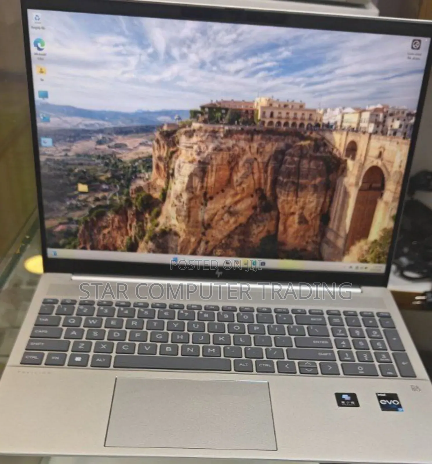 New Laptop HP Pavilion 17 16GB Intel Core I7 SSD 512GB