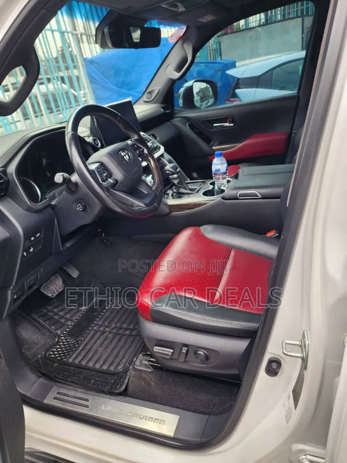 Toyota Land Cruiser 2022 White