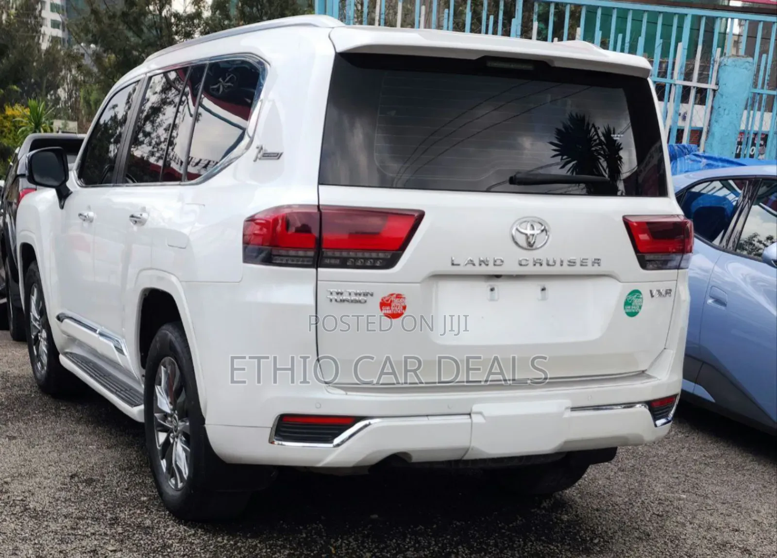 Toyota Land Cruiser 2022 White
