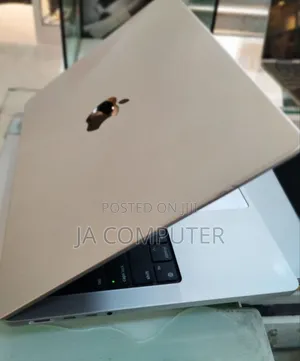 New Laptop Apple MacBook Pro M1 16GB Apple M1 Pro SSD 512GB