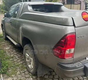 Toyota Hilux 2020 Beige