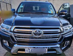 Photo - Toyota Land Cruiser 4.5 V8 VXR 2015 Black