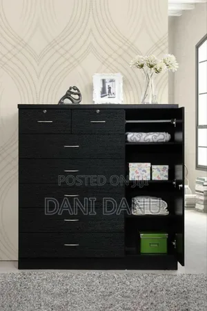 Photo - Chest Drawers
