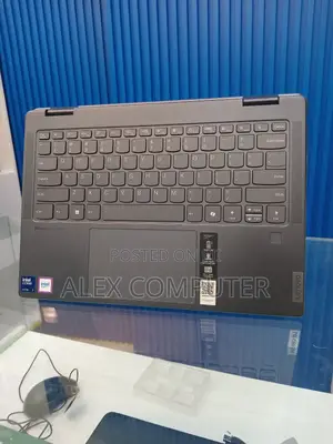 New Laptop Lenovo Yoga 7i 16GB Intel Core Ultra 7 SSD 1T