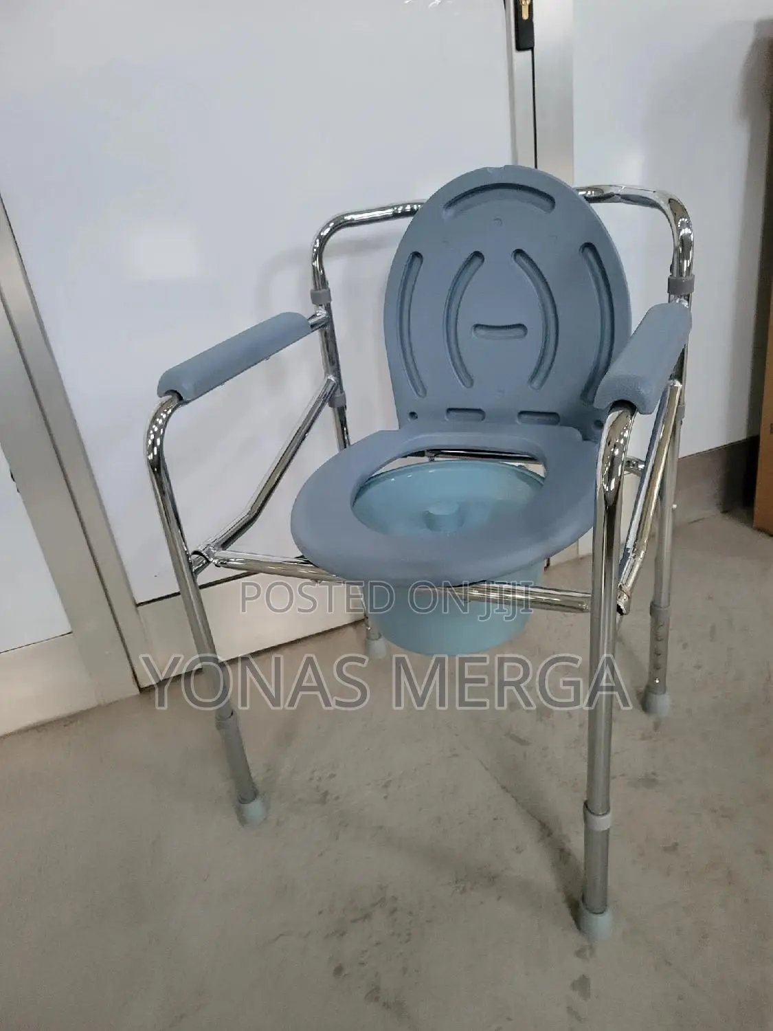 Commode Chair~圇saves Space Eases Toileting蜂كeasily Positions