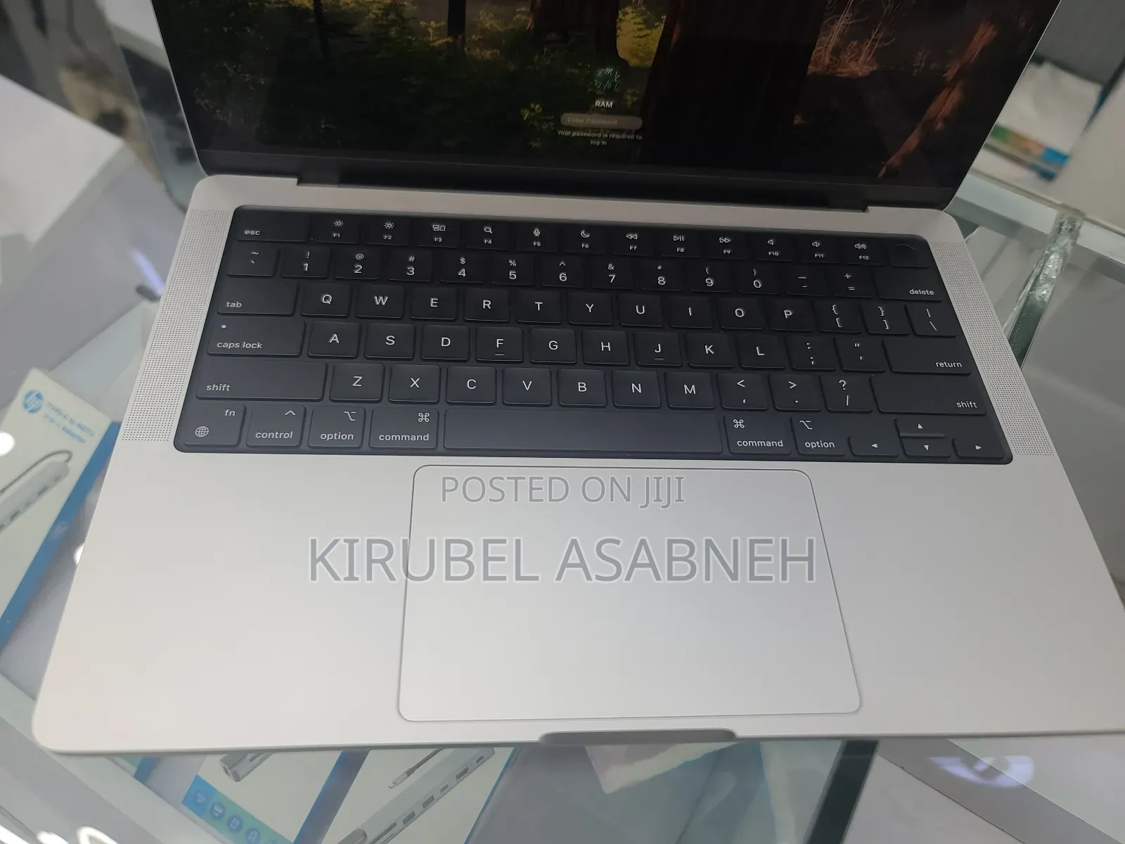 New Laptop Apple MacBook Pro M1 16GB Apple M1 Pro SSD 1T