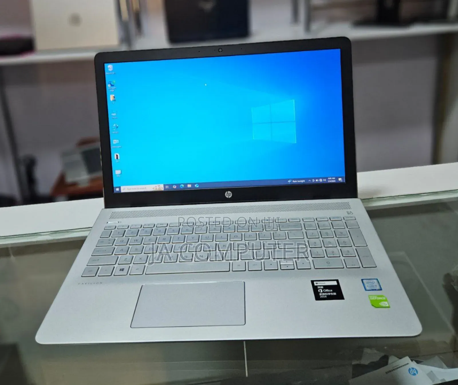 New Laptop HP Pavilion 15 8GB Intel Core I5 SSHD (Hybrid) 1.5T