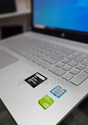 New Laptop HP Pavilion 15 8GB Intel Core I5 SSHD (Hybrid) 1.5T