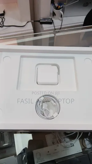 New Apple MacBook Pro 2024 M4 14-Inch 16GB Apple M4 Pro SSD 512GB