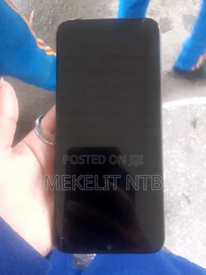 Photo - Infinix Hot 8 Lite 32 GB Black